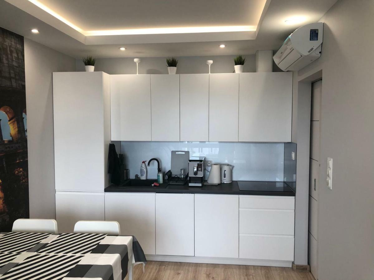 Klimatyzowany Apartament Roma Z Garazem Podziemnym Kielce Exterior foto