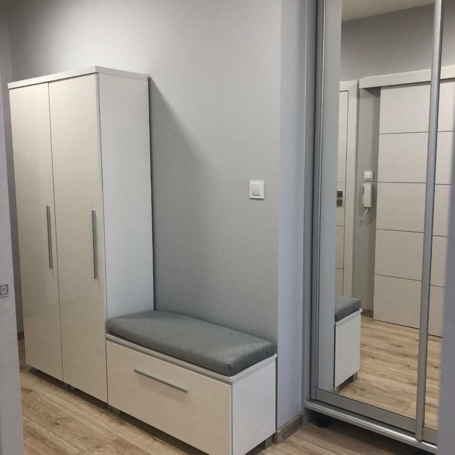Klimatyzowany Apartament Roma Z Garazem Podziemnym Kielce Exterior foto